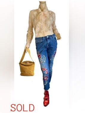 V CRISTINA MULTI-COLOR FLORAL EMBROIDERED SKINNY JEANS W/DISTRESSED HEM (6)